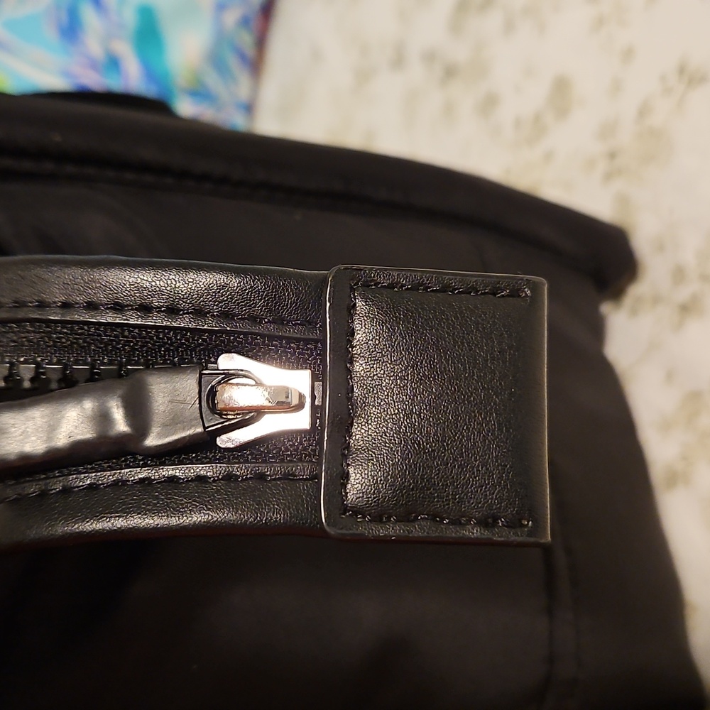 Marc Jacobs Black Crossbody Tote with Logo Patch - Picture 10 of 13